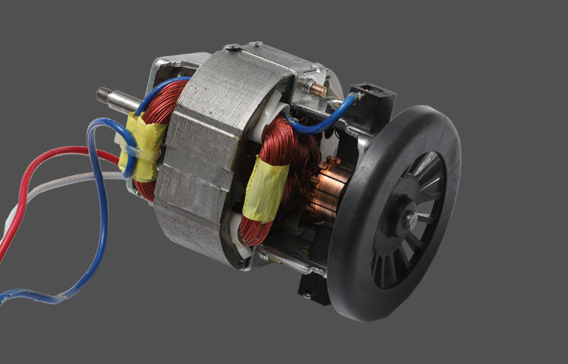 Velika brzina univerzalnog motora blendera
